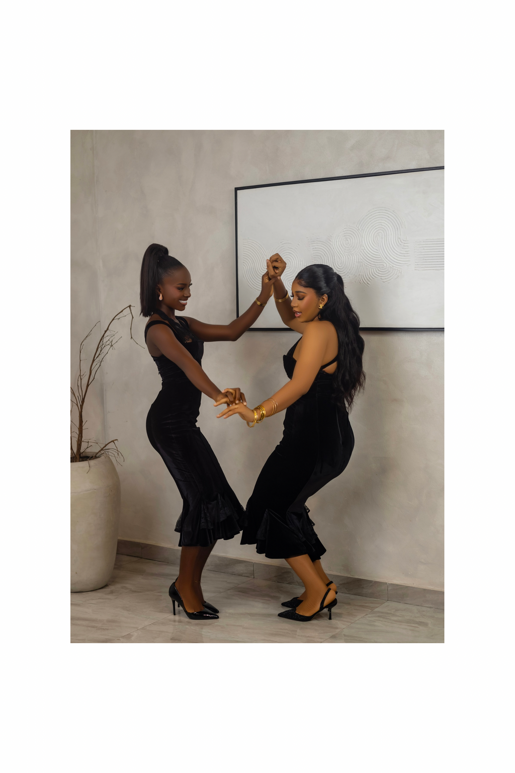 La Silhouette Dress-Medium